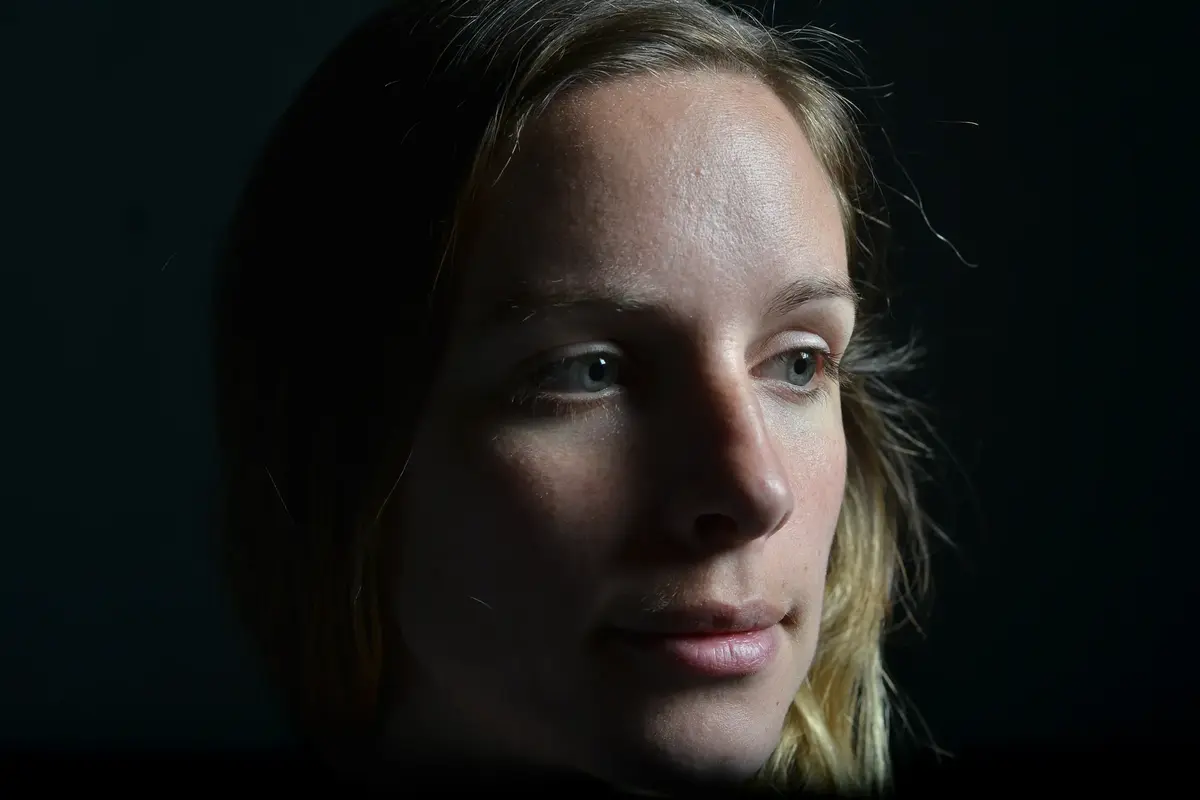 Portrait de femme en lumière douce